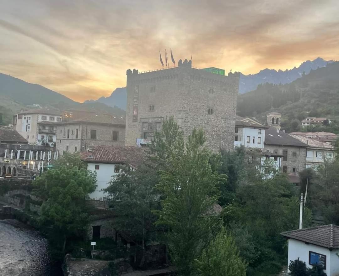 La Casuca Del Sol Villa Potes Bagian luar foto